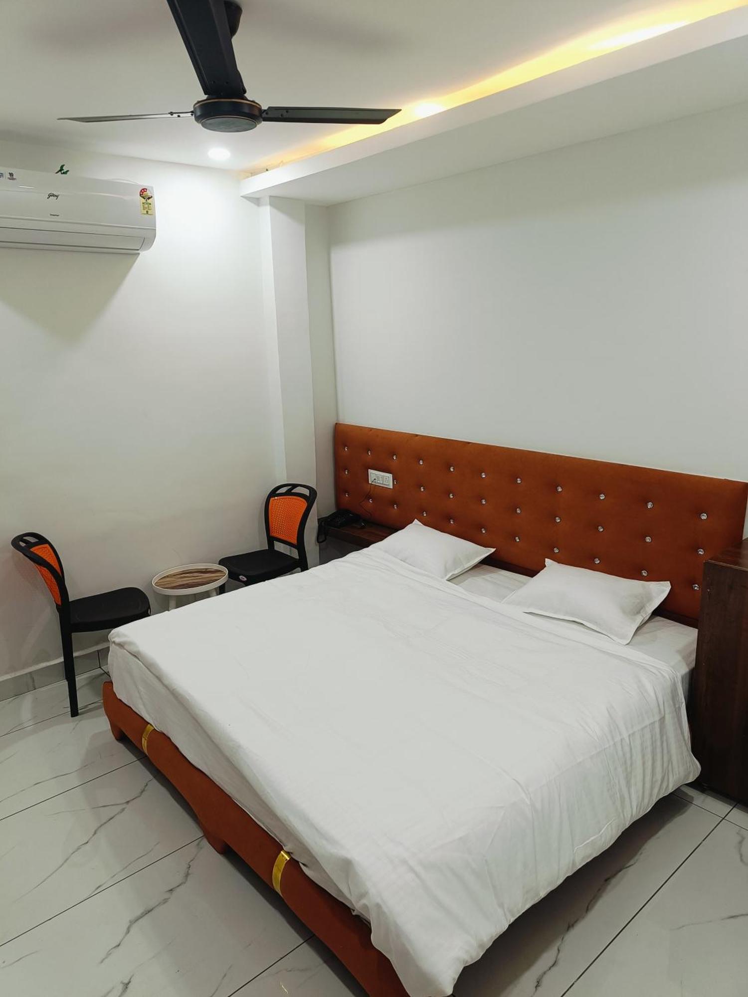 Hotel Shree Kedar Palace Udždžain Exteriér fotografie