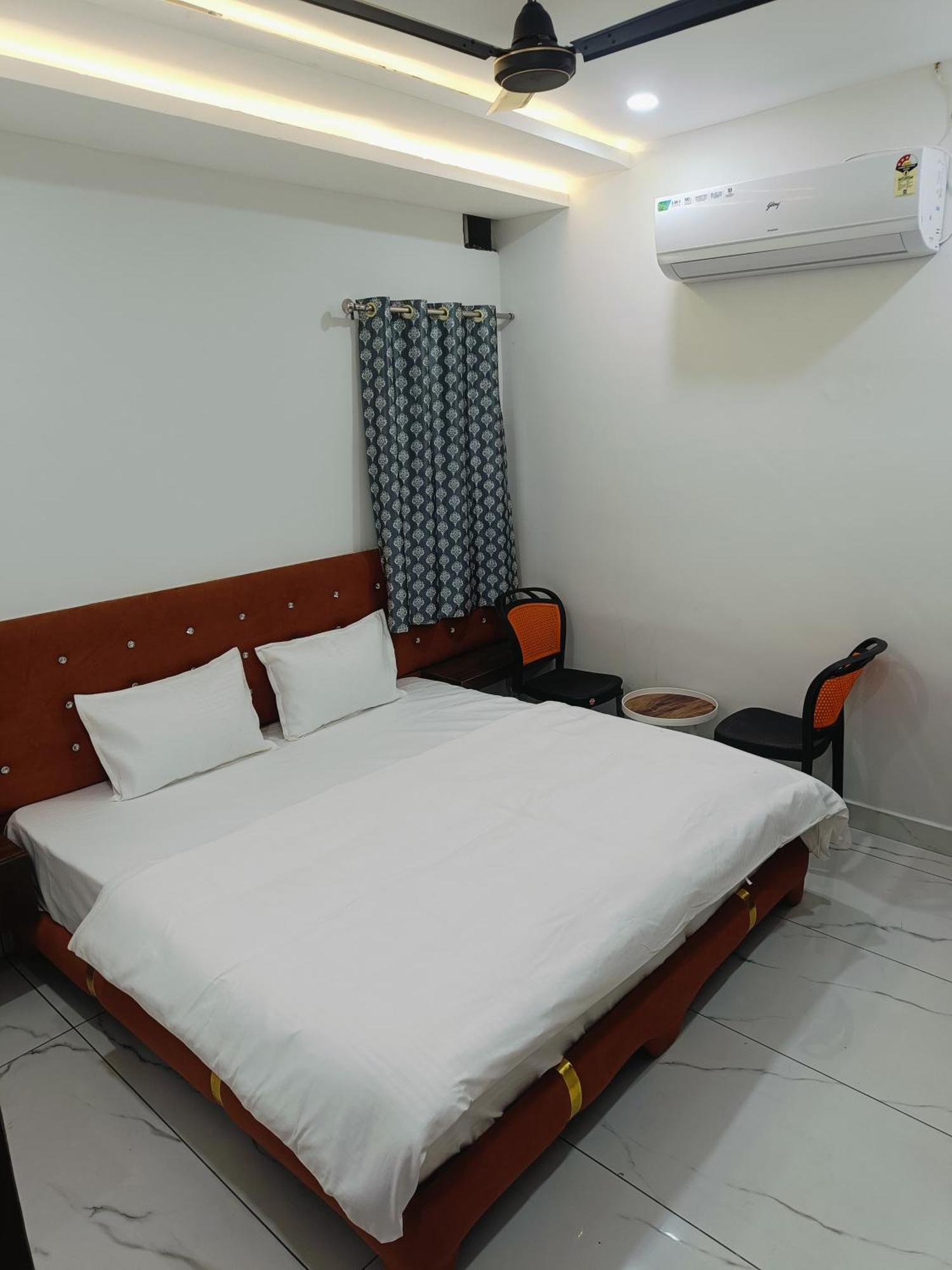 Hotel Shree Kedar Palace Udždžain Exteriér fotografie